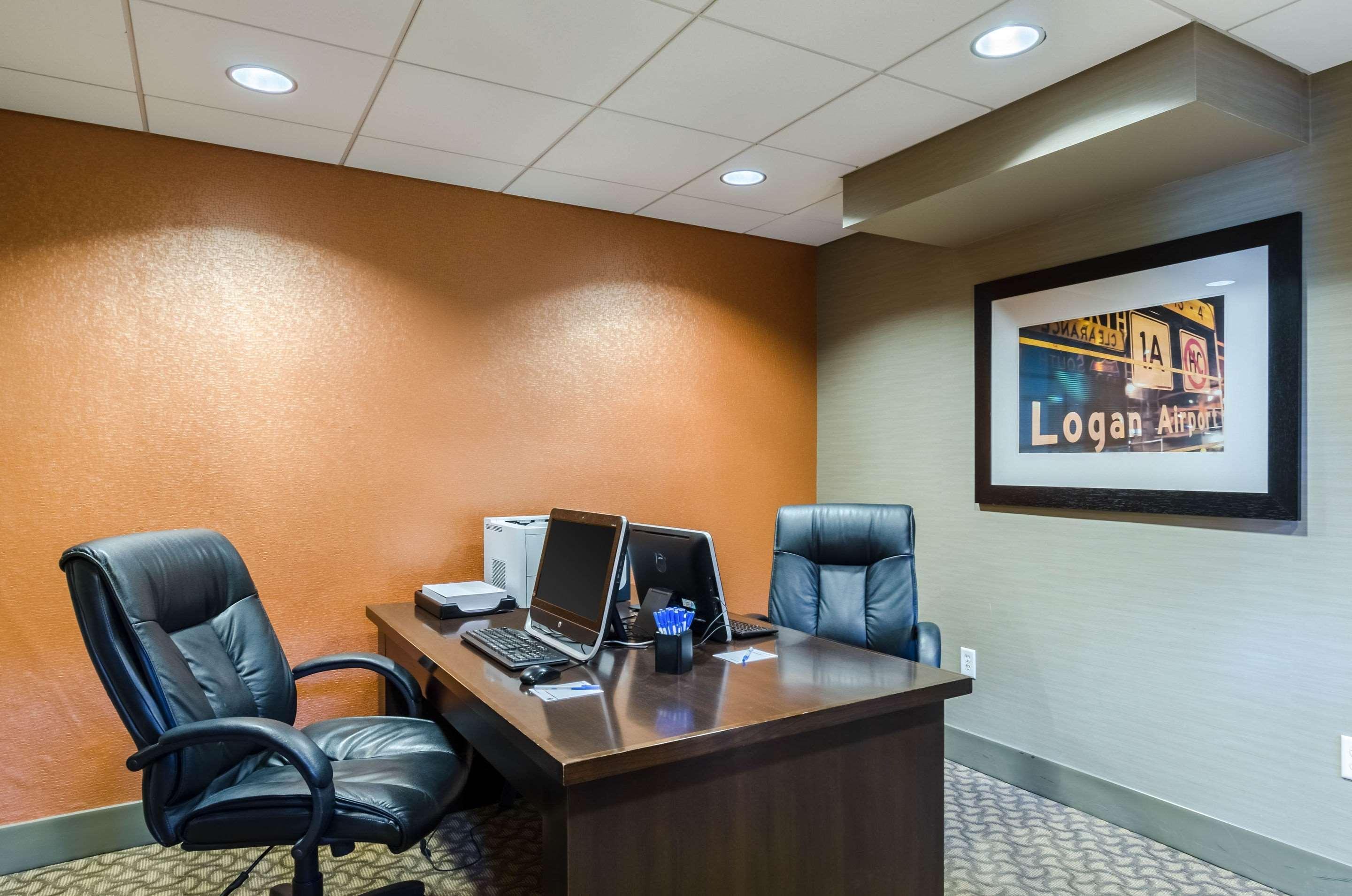 Comfort Inn & Suites Logan International Airport Revere Extérieur photo