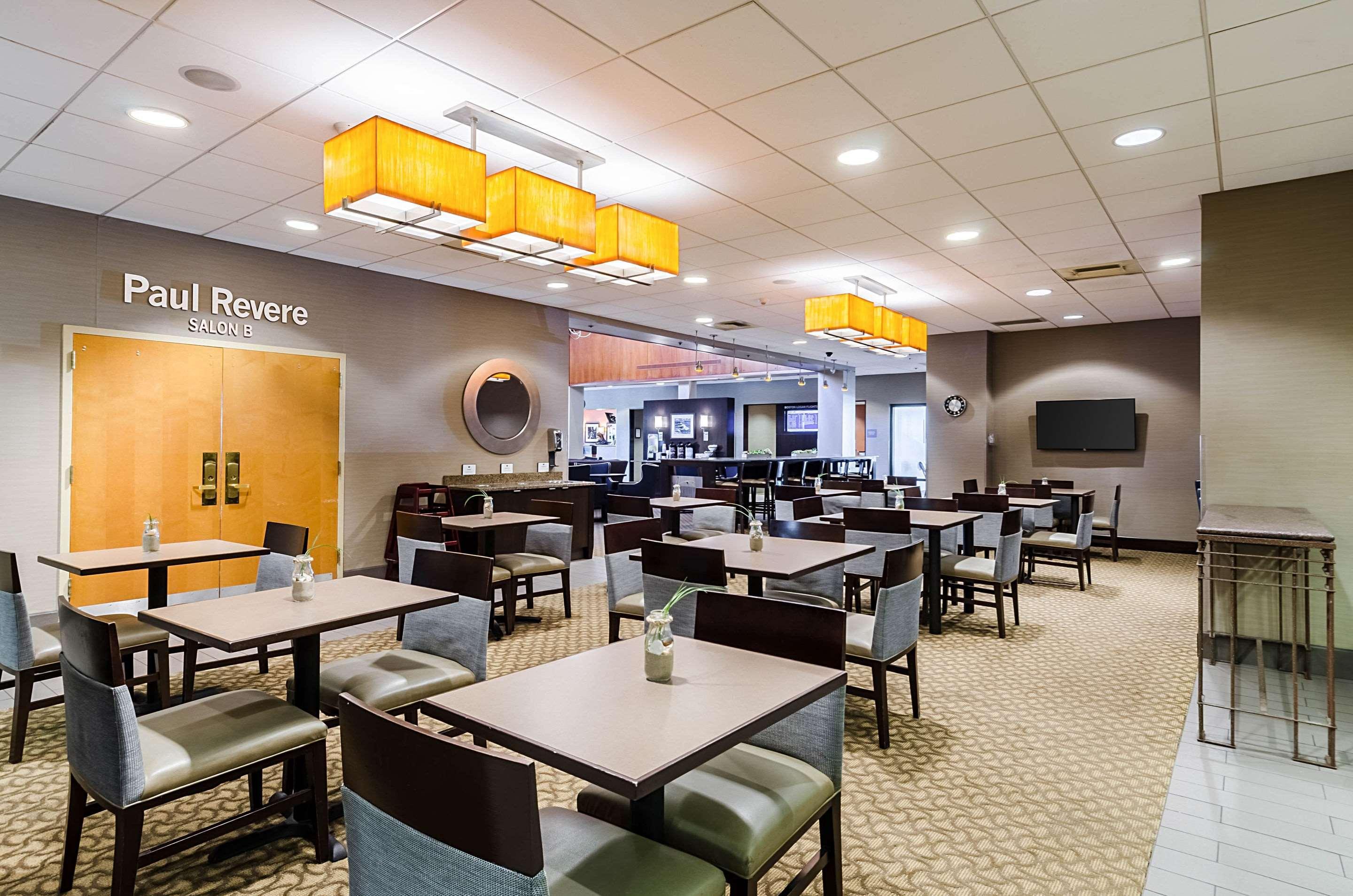 Comfort Inn & Suites Logan International Airport Revere Extérieur photo