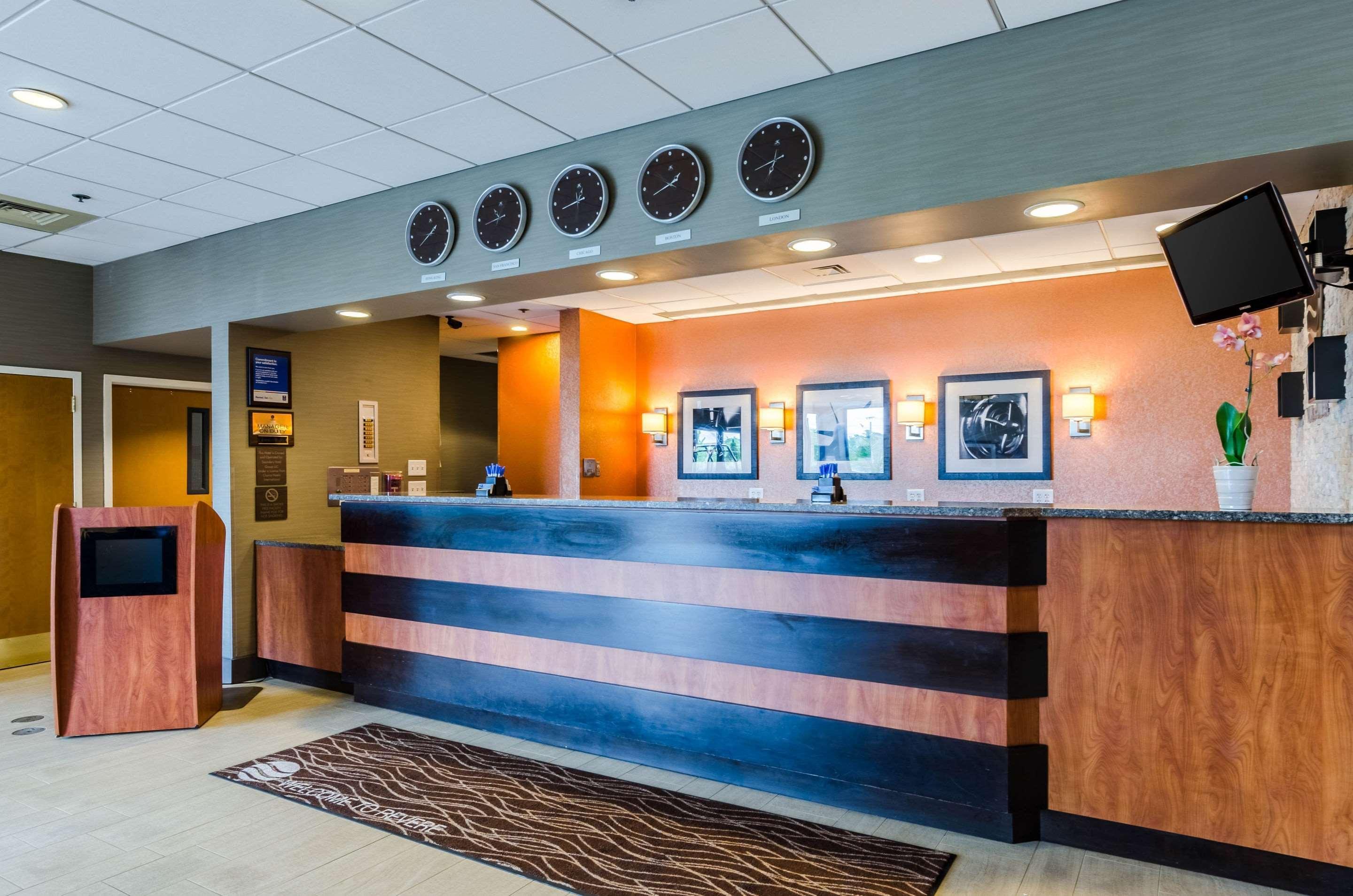 Comfort Inn & Suites Logan International Airport Revere Extérieur photo