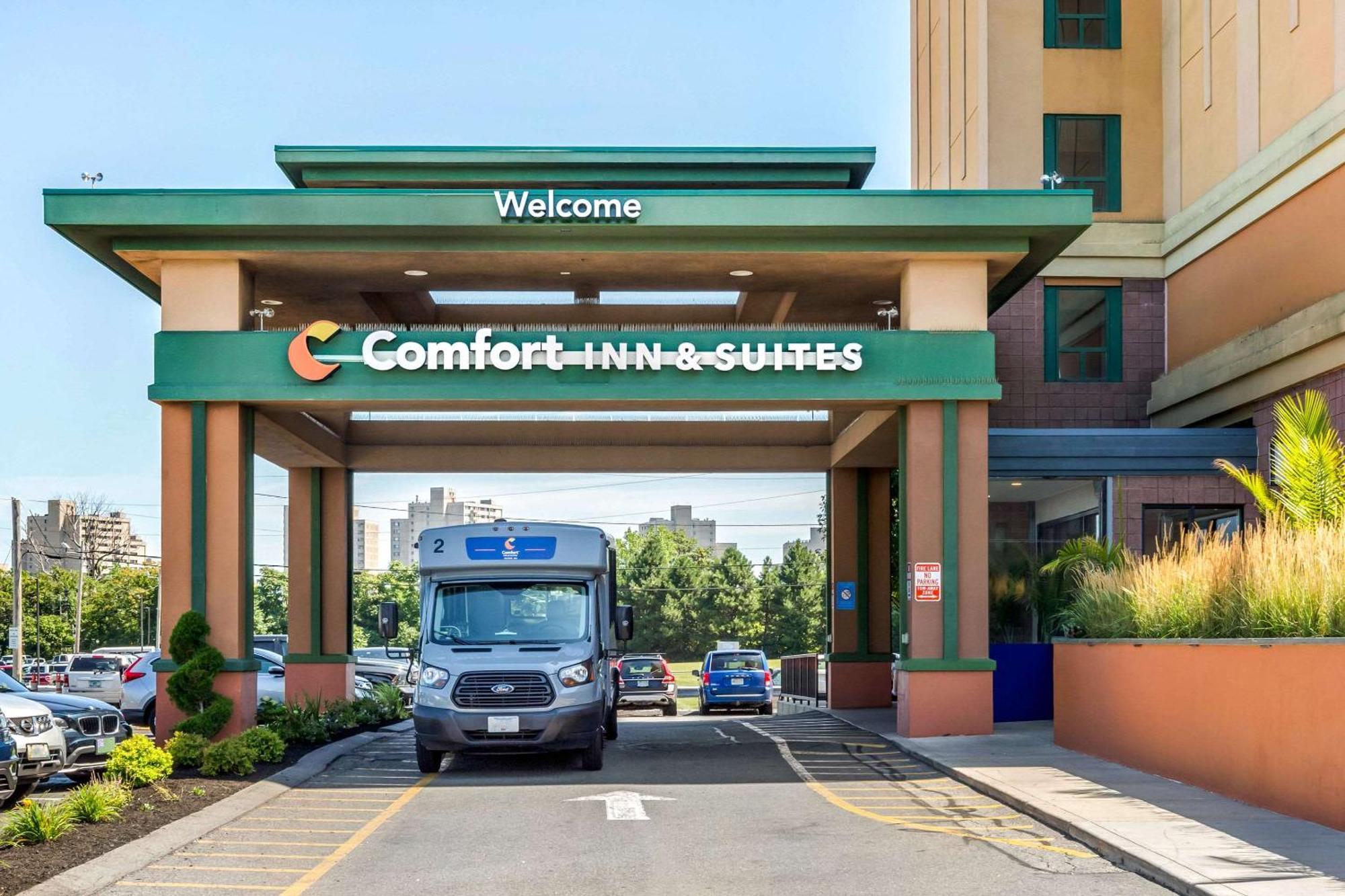 Comfort Inn & Suites Logan International Airport Revere Extérieur photo