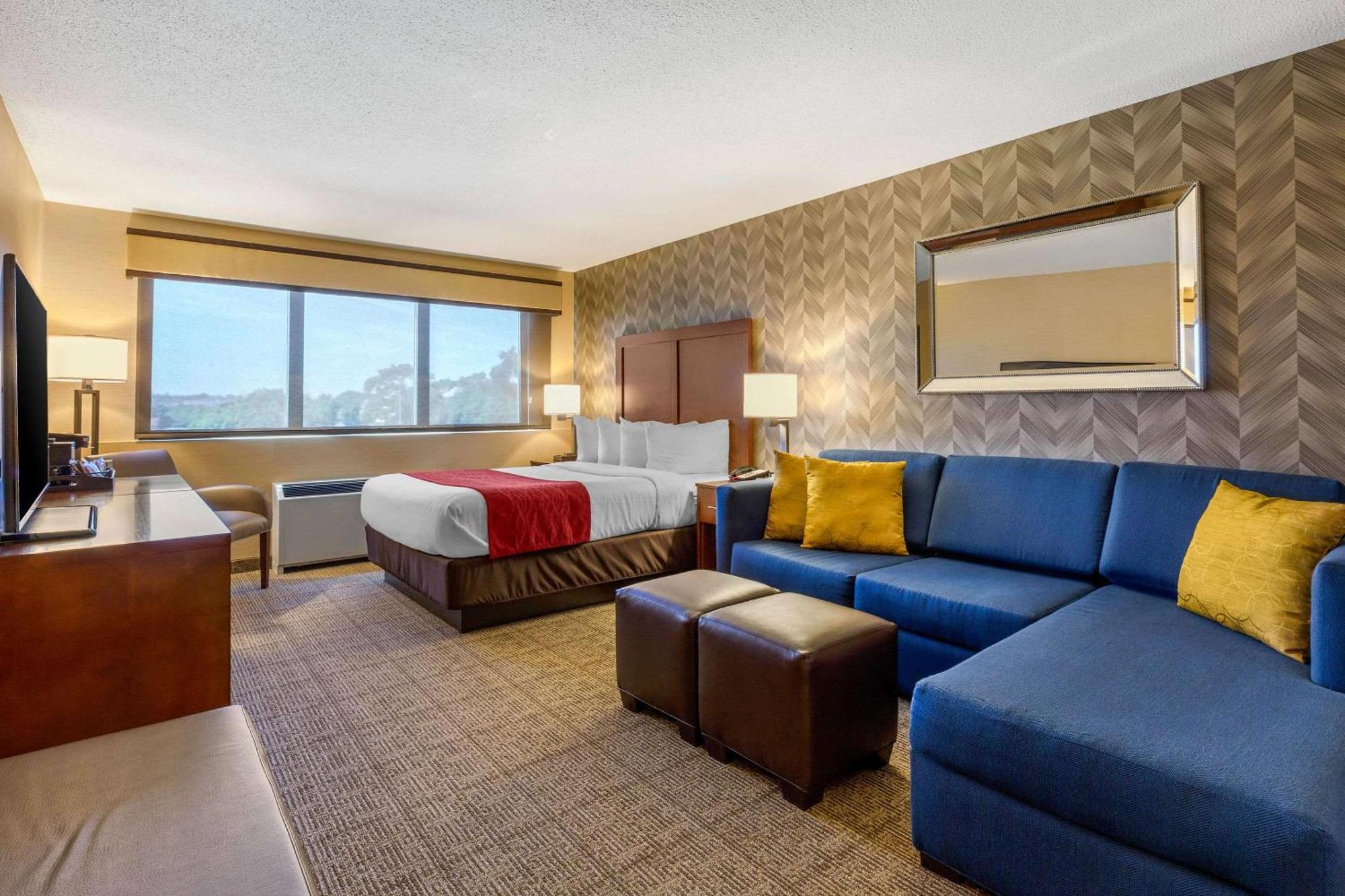 Comfort Inn & Suites Logan International Airport Revere Extérieur photo