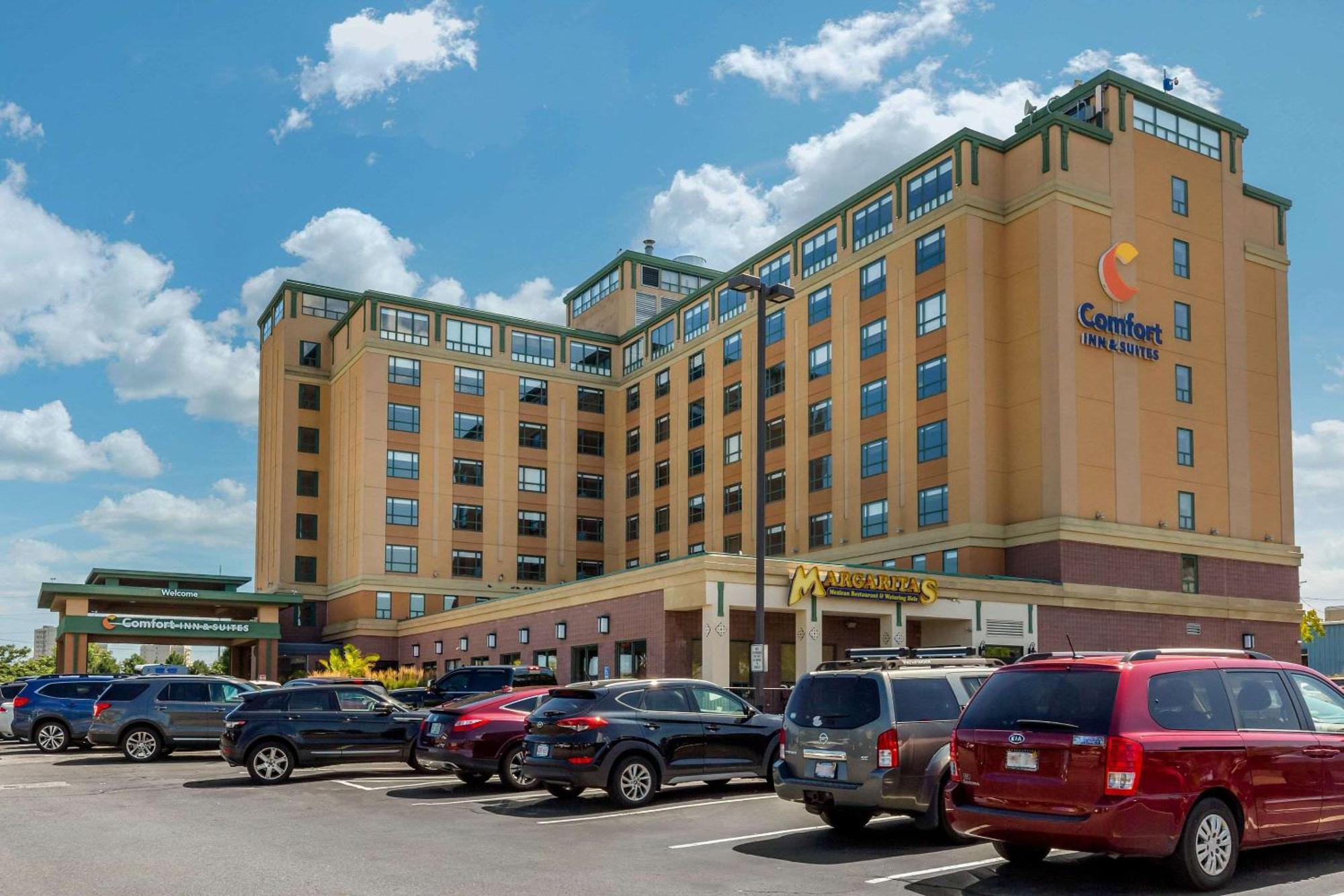 Comfort Inn & Suites Logan International Airport Revere Extérieur photo