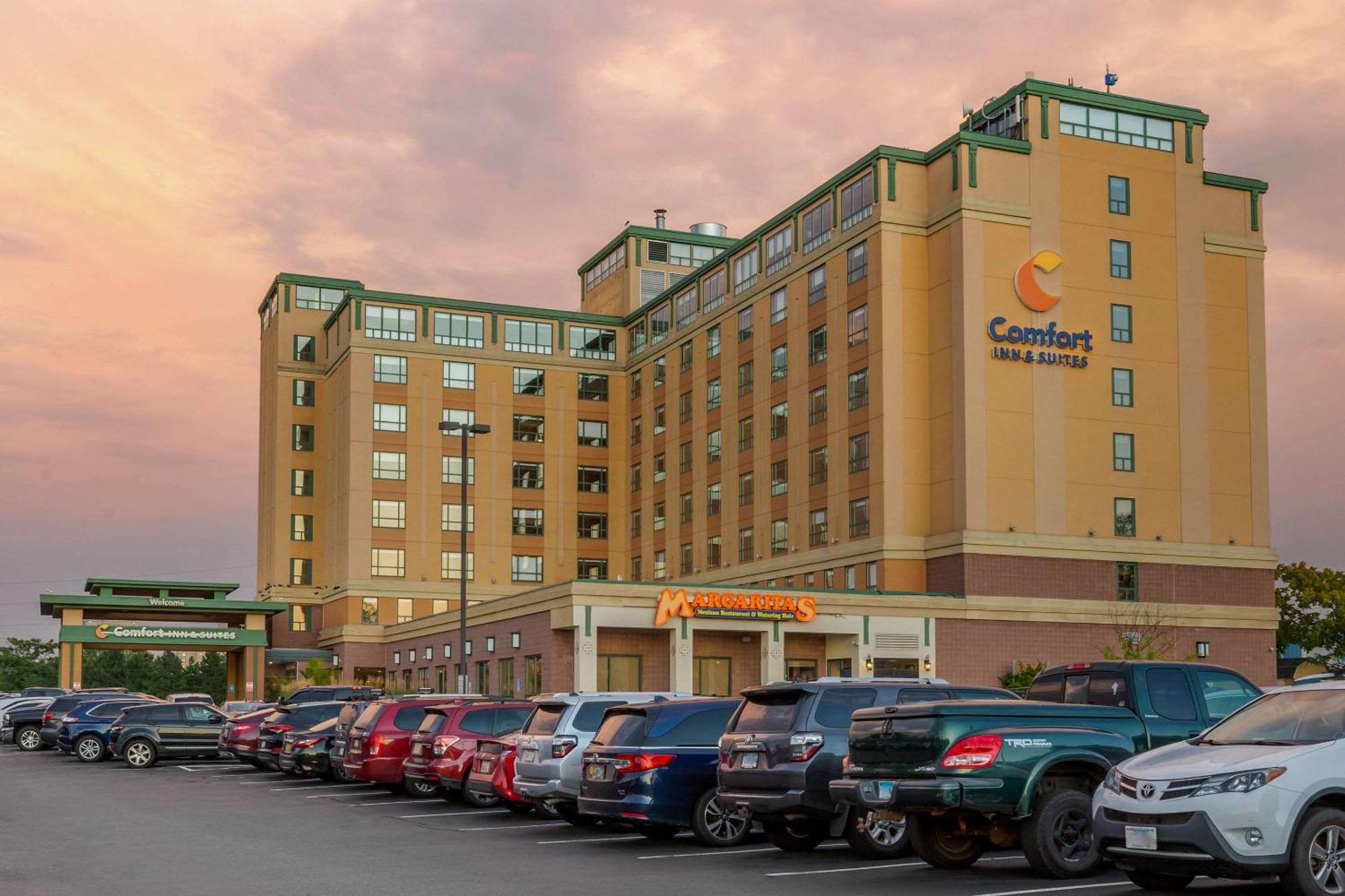 Comfort Inn & Suites Logan International Airport Revere Extérieur photo